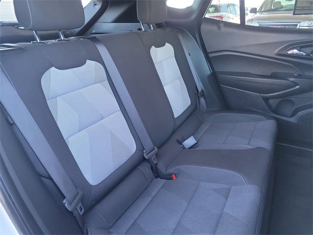 Certified 2025 Chevrolet Trax RS image 24