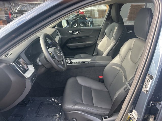 Certified 2025 Volvo XC60 B5 Plus image 17