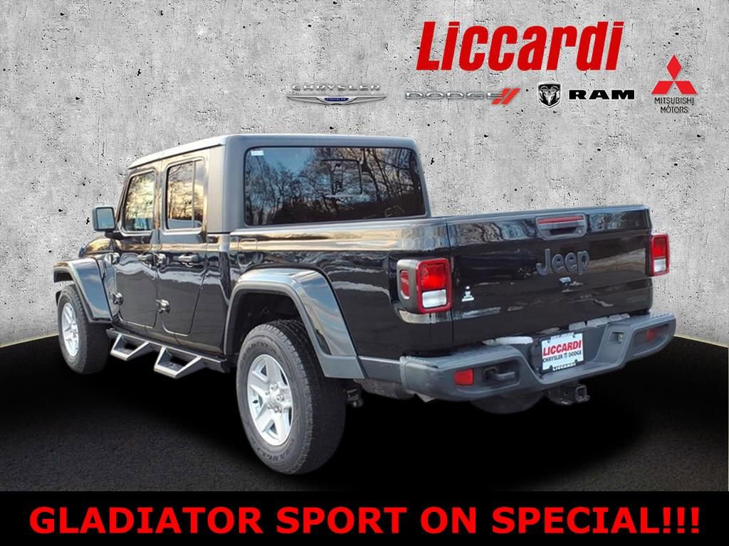 Used 2021 Jeep Gladiator Sport image 4