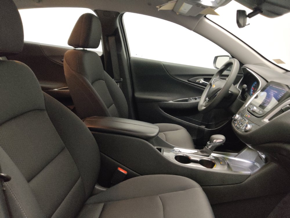 Used 2025 Chevrolet Malibu LT FWD image 21