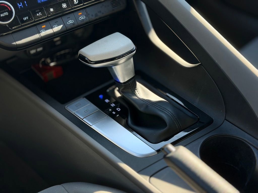 Used 2023 Hyundai Elantra SEL image 16