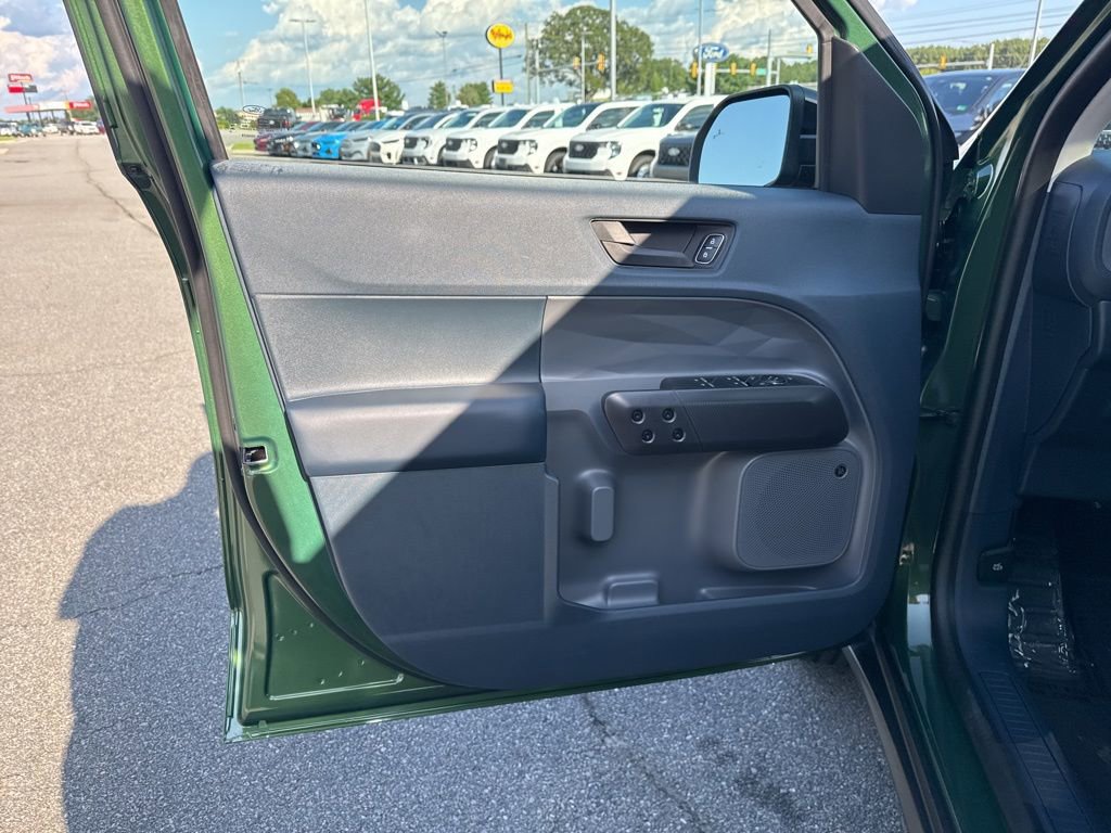 New 2025 Ford Maverick Lariat w/ Black Appearance Package image 14