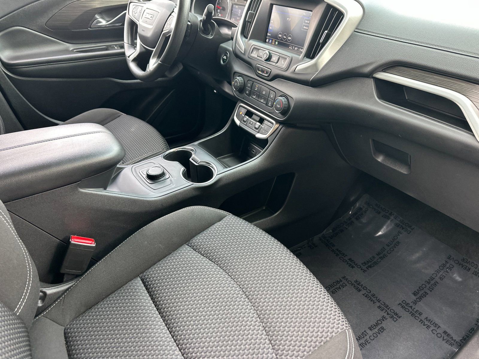 Used 2024 GMC Terrain SLE image 15