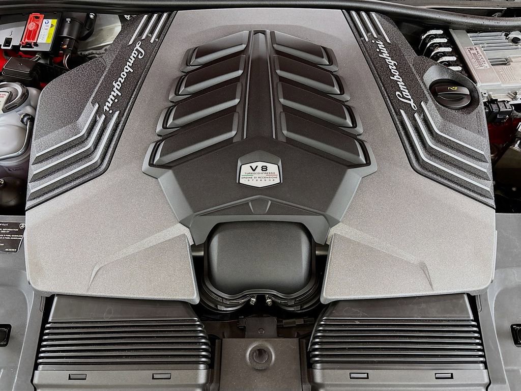 Used 2022 Lamborghini Urus image 24