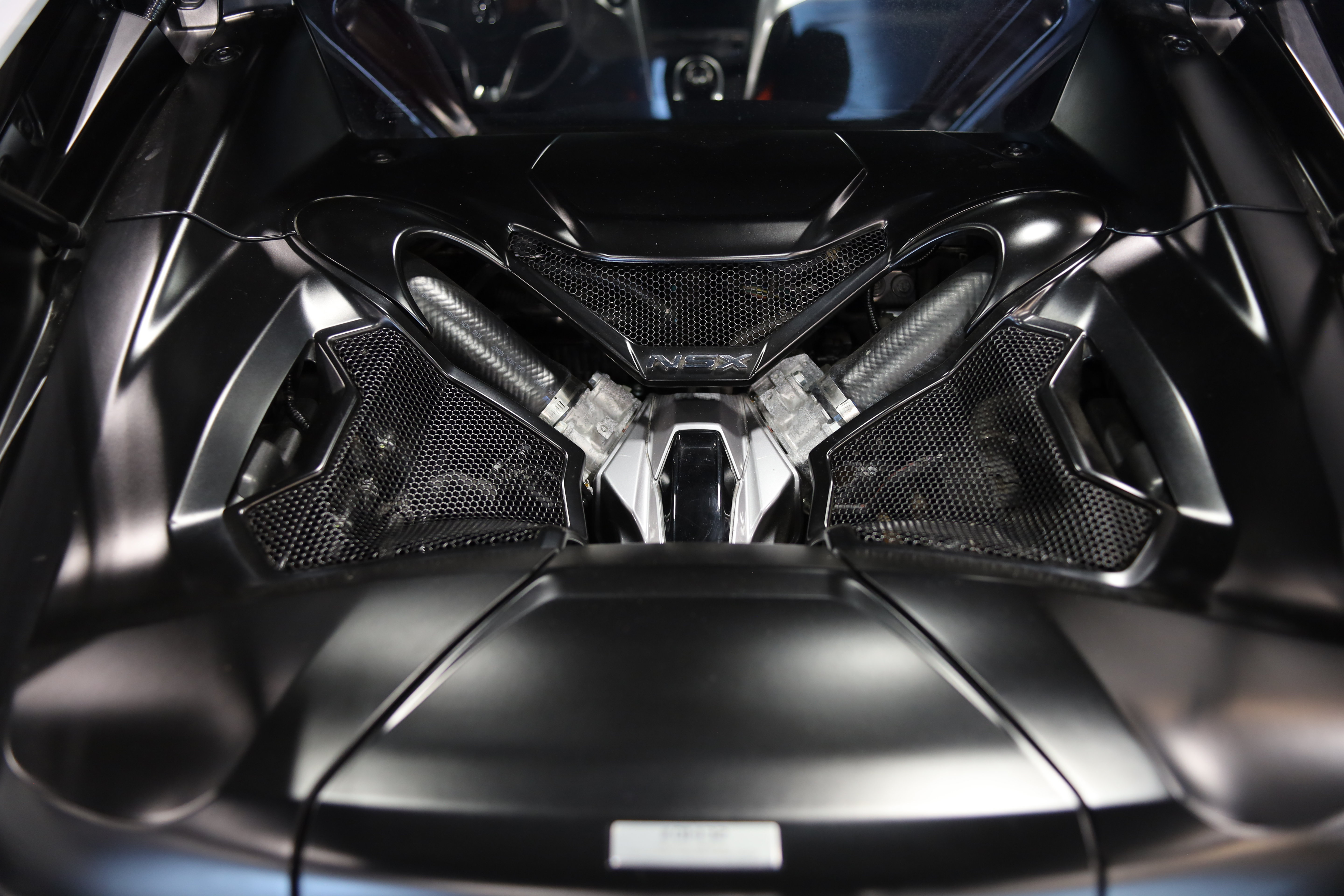 Used 2017 Acura NSX AWD/4WD image 8