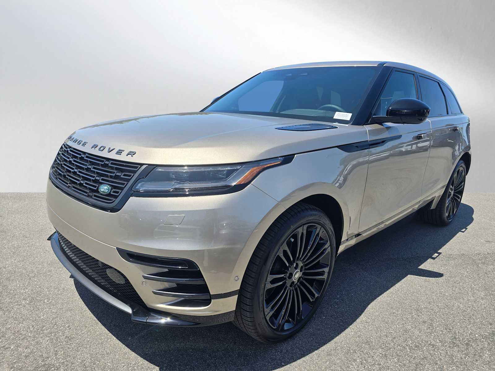 Certified 2026 Land Rover Range Rover Velar Dynamic SE image 1