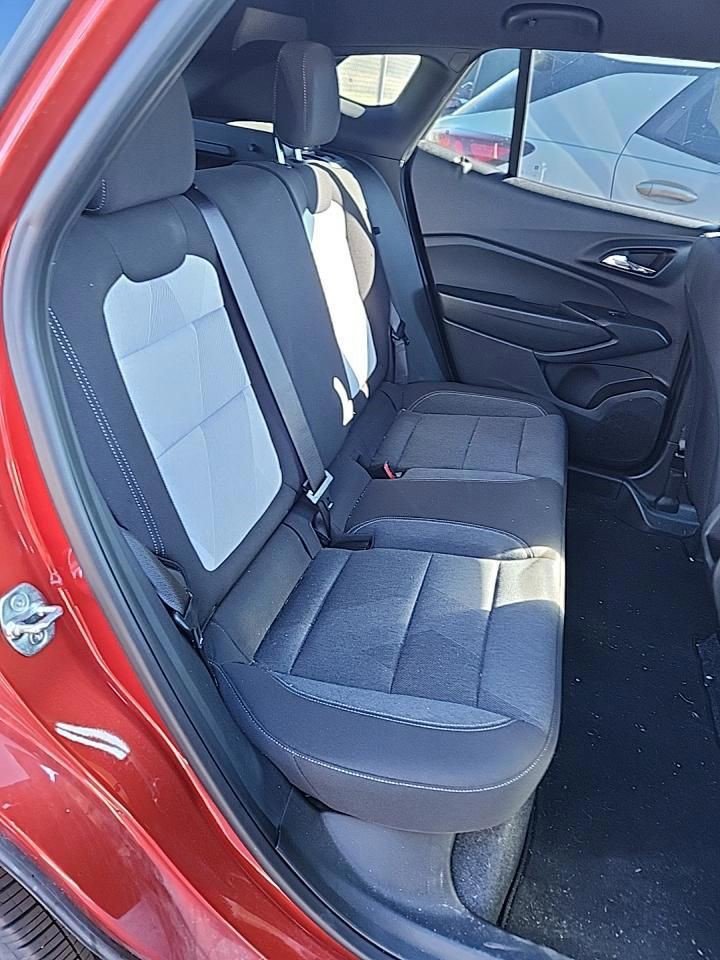 Certified 2024 Chevrolet Trax RS w/ Driver Confidence Package image 10