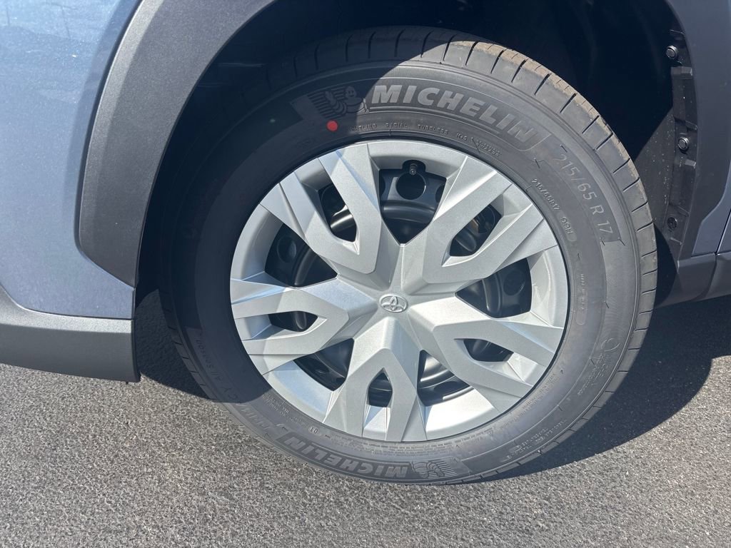 New 2026 Toyota Corolla Cross L image 9