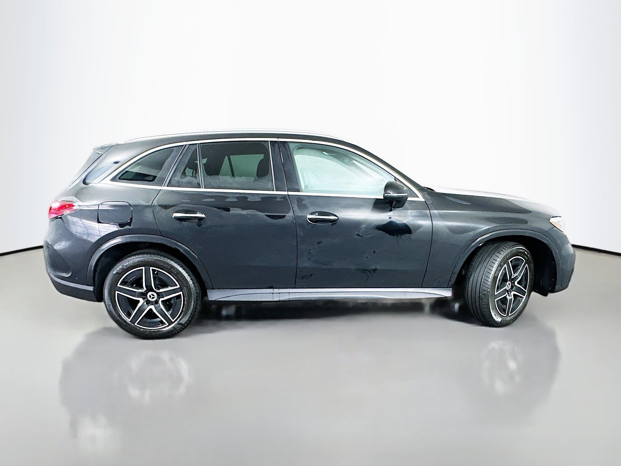 Certified 2025 Mercedes-Benz GLC 300 GLC 300 image 8