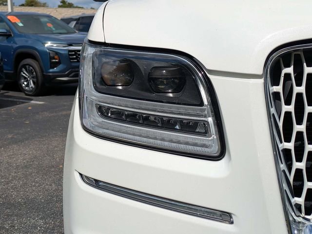 Used 2021 Lincoln Navigator Reserve AWD/4WD image 9