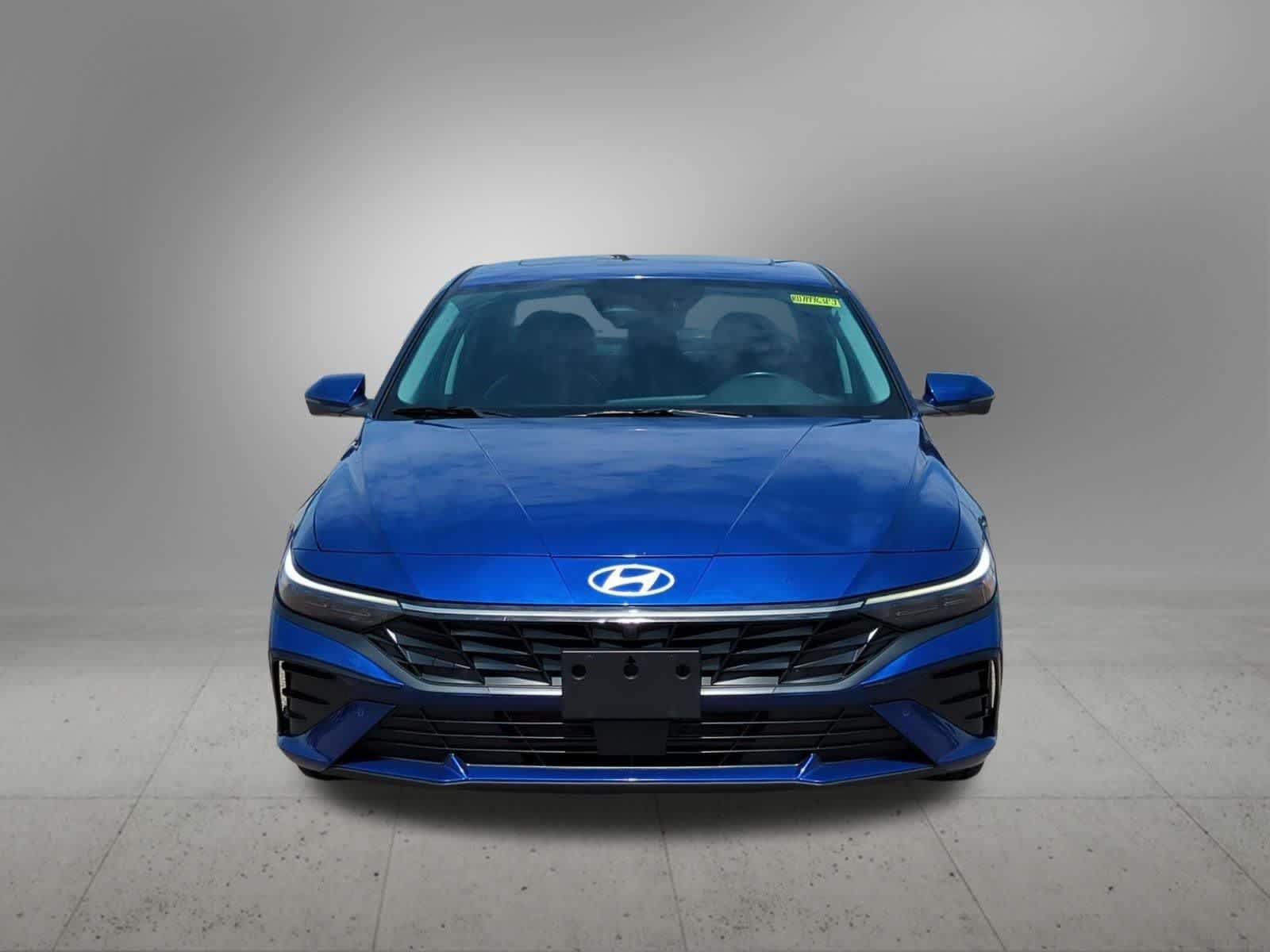 Used 2024 Hyundai Elantra Limited FWD image 9