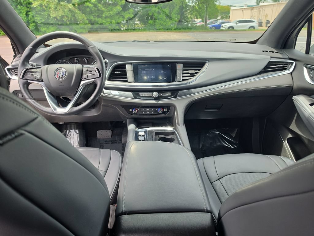 Certified 2023 Buick Enclave Essence FWD image 18