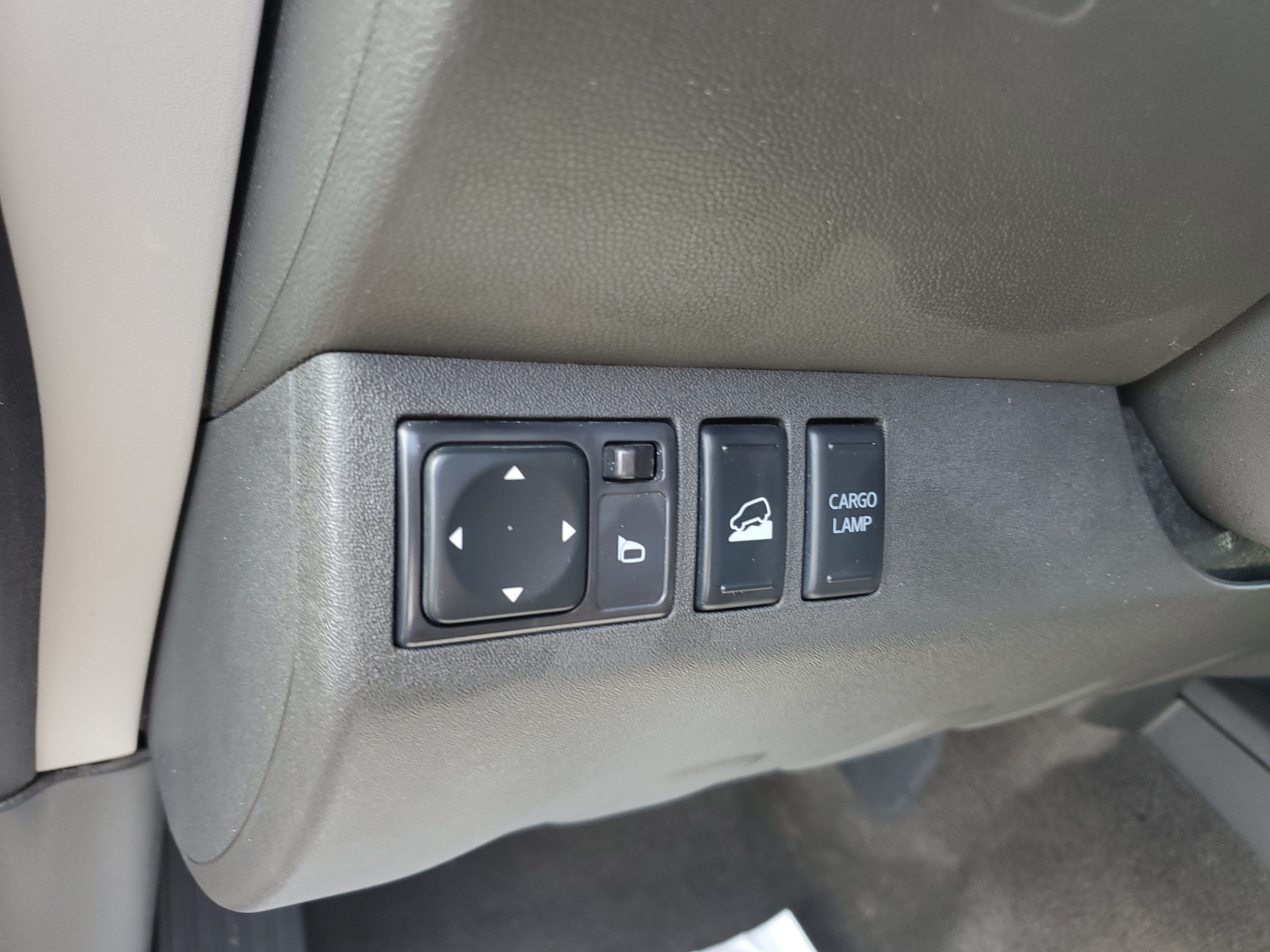 Used 2015 Nissan Frontier SV AWD/4WD image 17