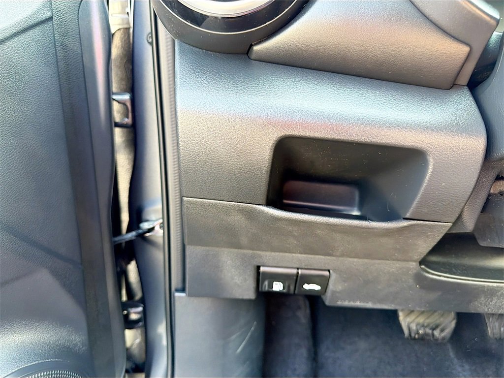 Used 2021 Nissan Kicks SR w/ Exterior Package image 10