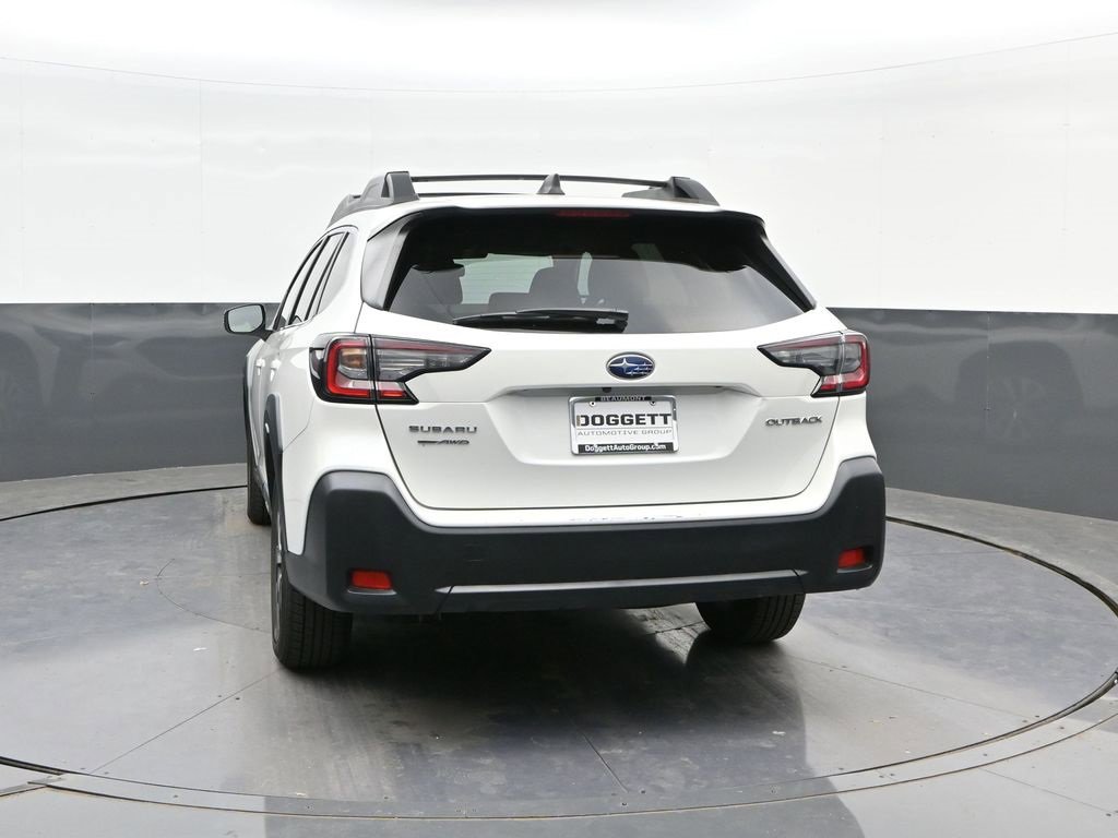 Used 2024 Subaru Outback Premium image 8