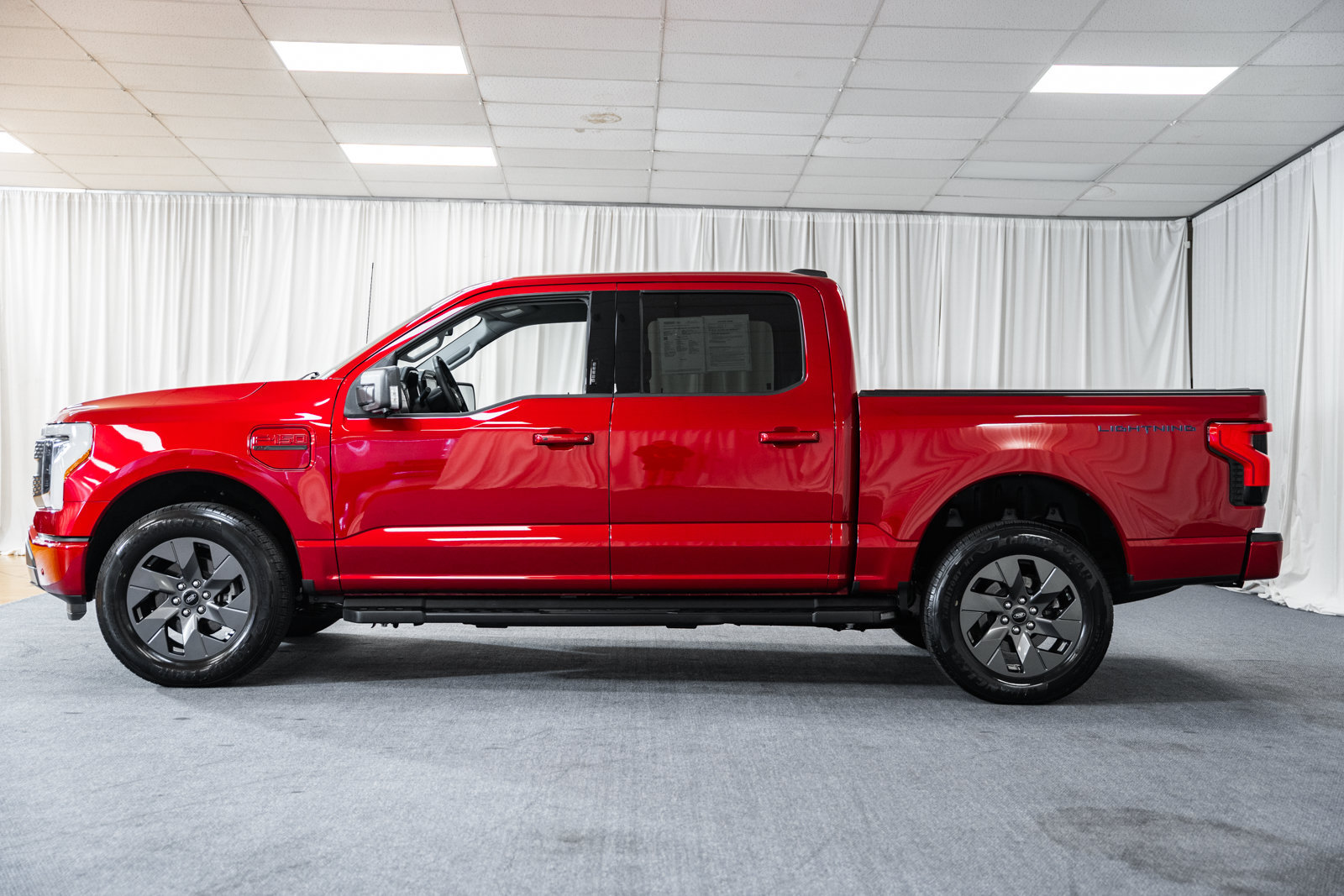 Used 2023 Ford F150 Lightning XLT w/ Equipment Group 312A High AWD/4WD image 5