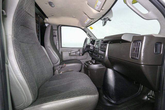Used 2024 Chevrolet Express 2500 image 15