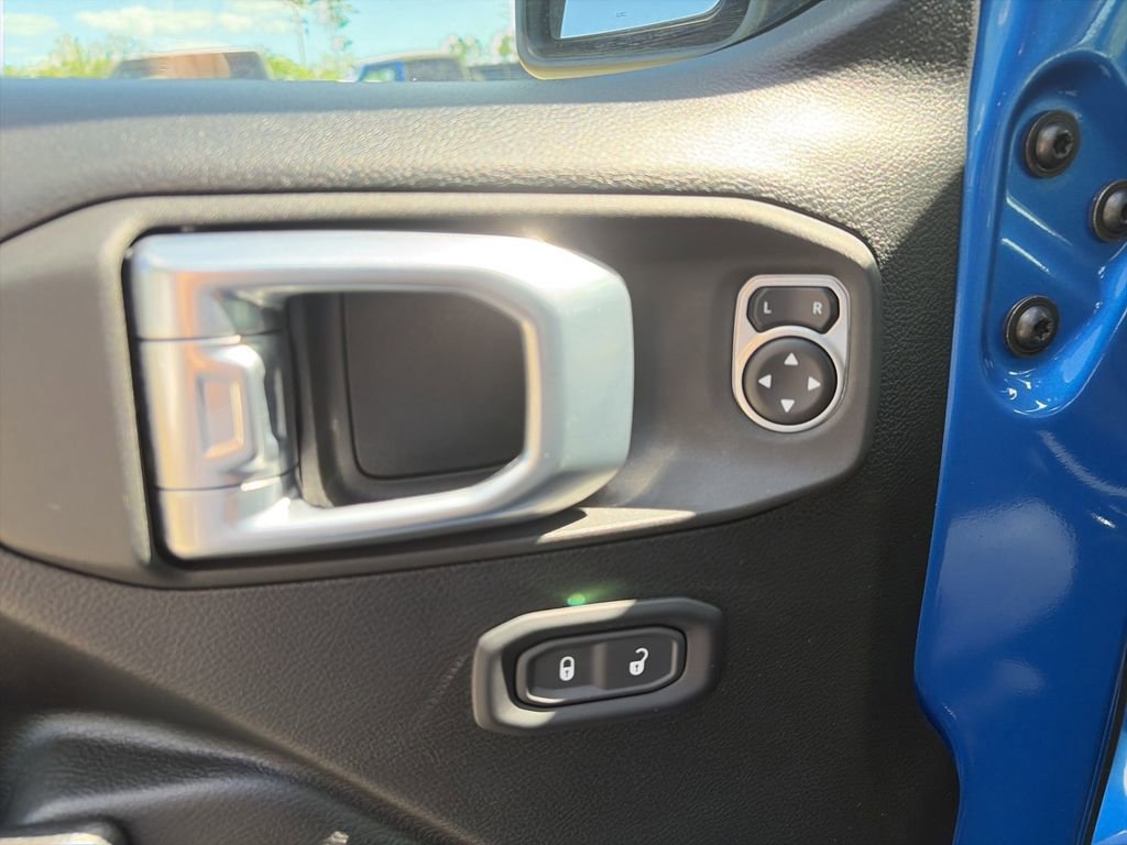 Used 2022 Jeep Wrangler Unlimited Sport AWD/4WD image 19