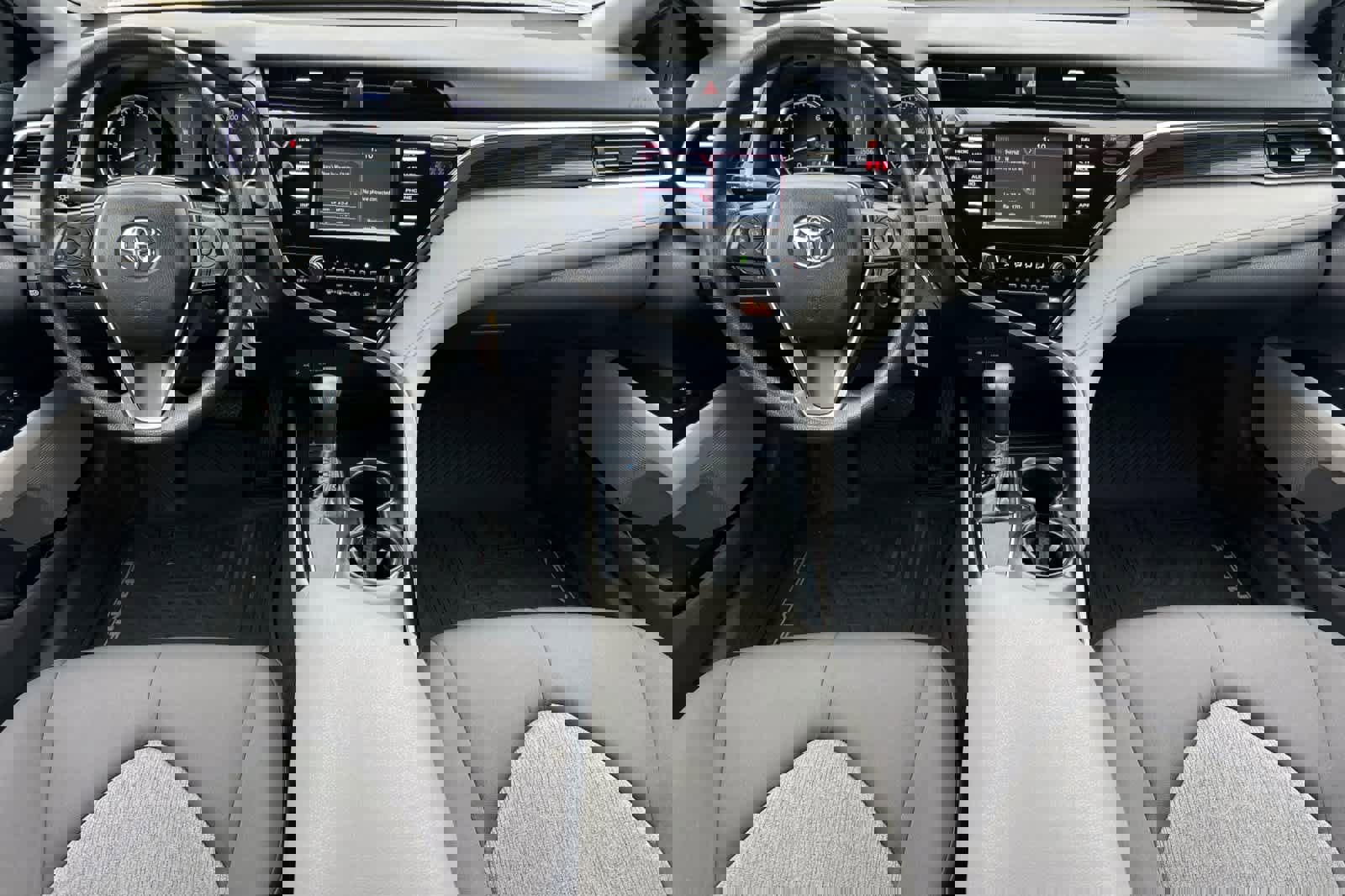 Certified 2018 Toyota Camry LE image 3