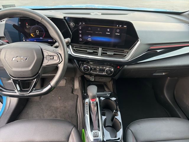 Used 2025 Chevrolet Trax RS w/ Sunroof Package image 18