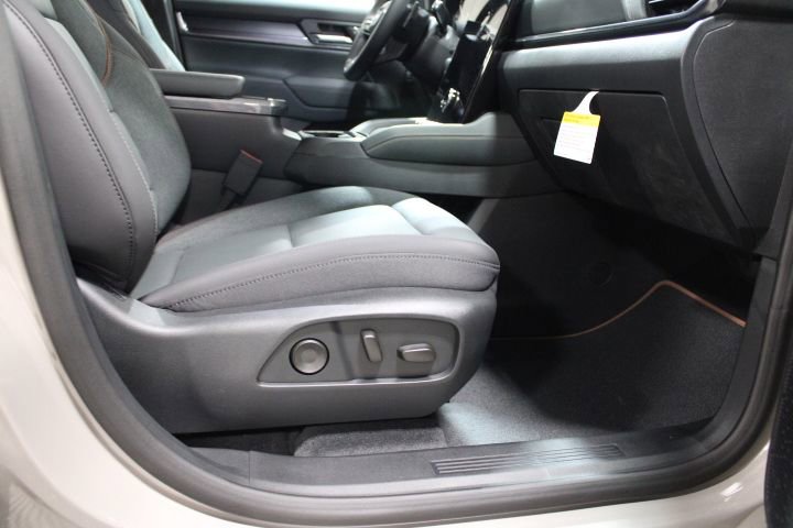 New 2026 GMC Terrain AT4 AWD/4WD image 25