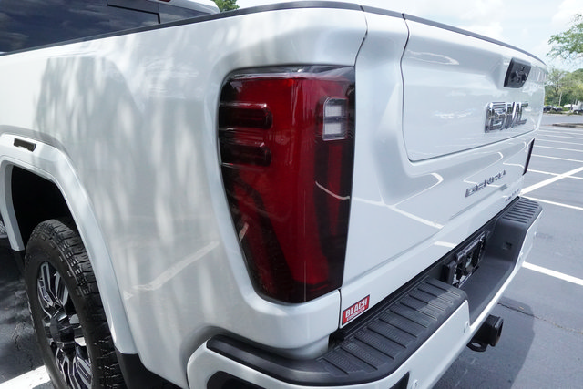 Used 2025 GMC Sierra 2500 Denali Ultimate AWD/4WD image 35