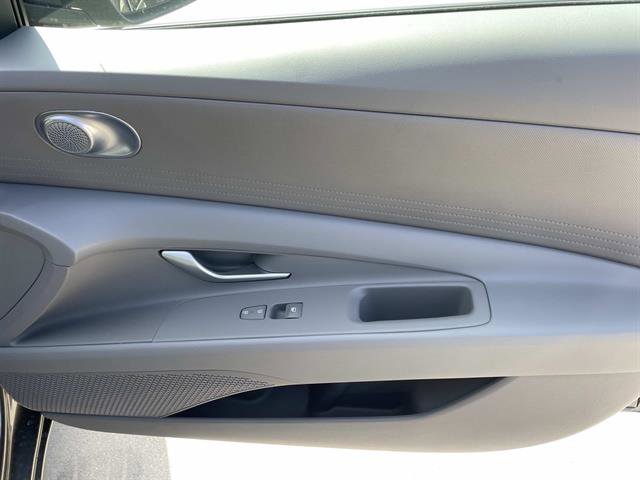 New 2026 Hyundai Elantra SE FWD image 24