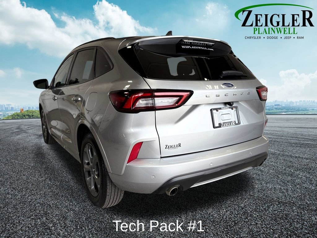 Used 2024 Ford Escape ST-Line w/ Tech Pack #1 FWD image 4