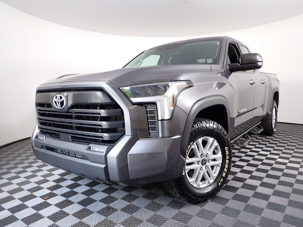 Used 2022 Toyota Tundra SR5 w/ SR5 Premium Package AWD/4WD image 2