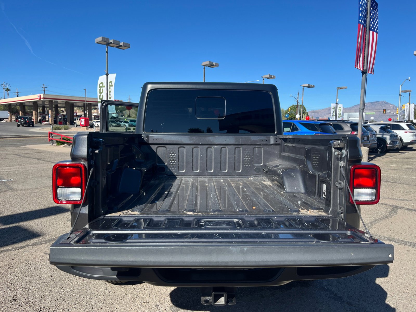 Used 2022 Jeep Gladiator Sport image 34