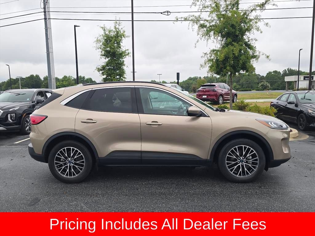 Used 2021 Ford Escape SEL w/ Technology Package FWD image 2