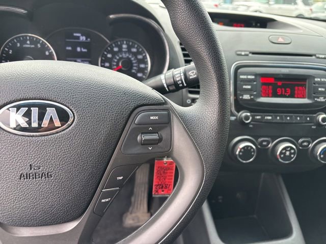 Used 2017 Kia Forte LX FWD image 17