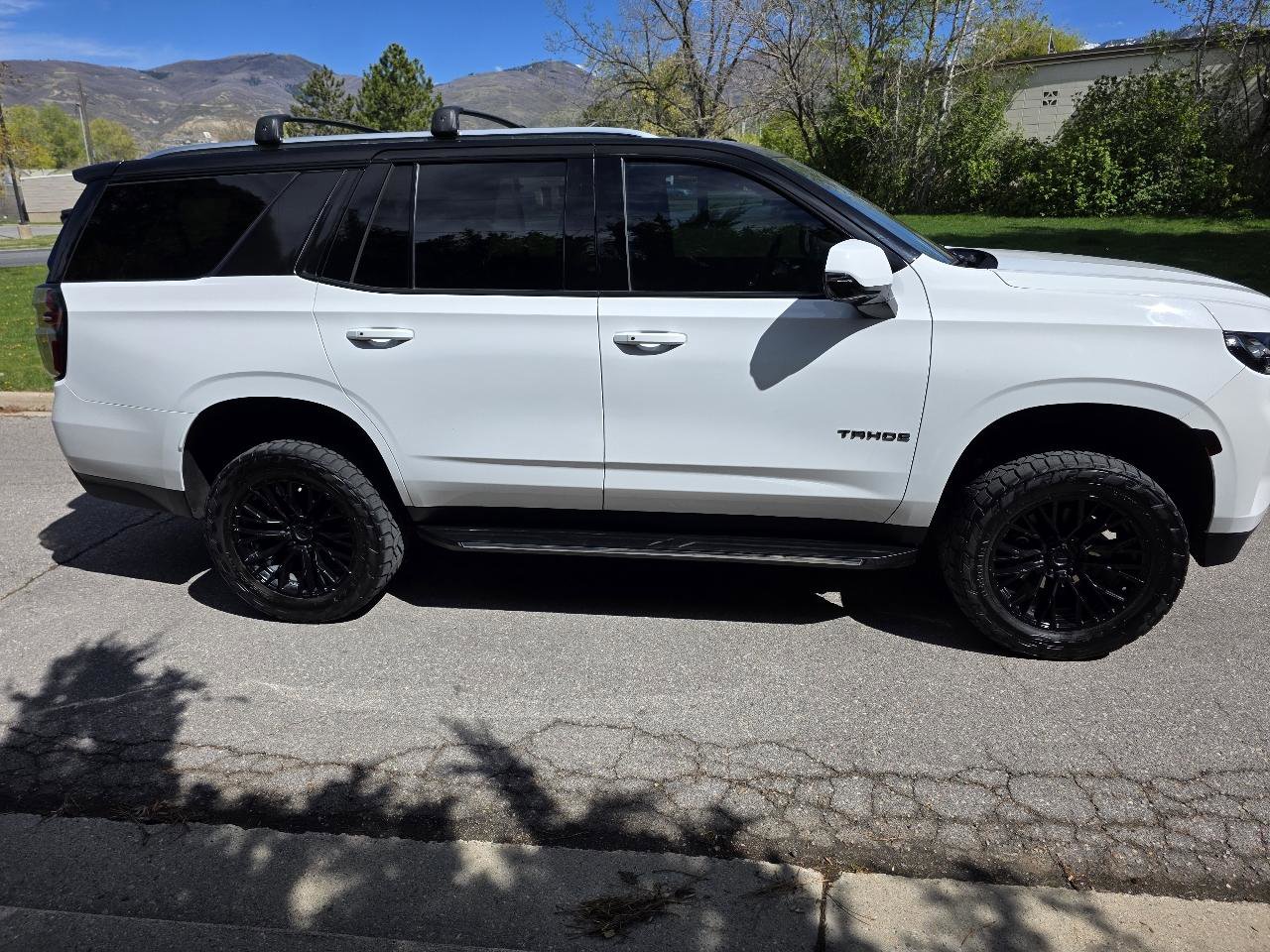 Used 2023 Chevrolet Tahoe LT w/ Luxury Package image 6