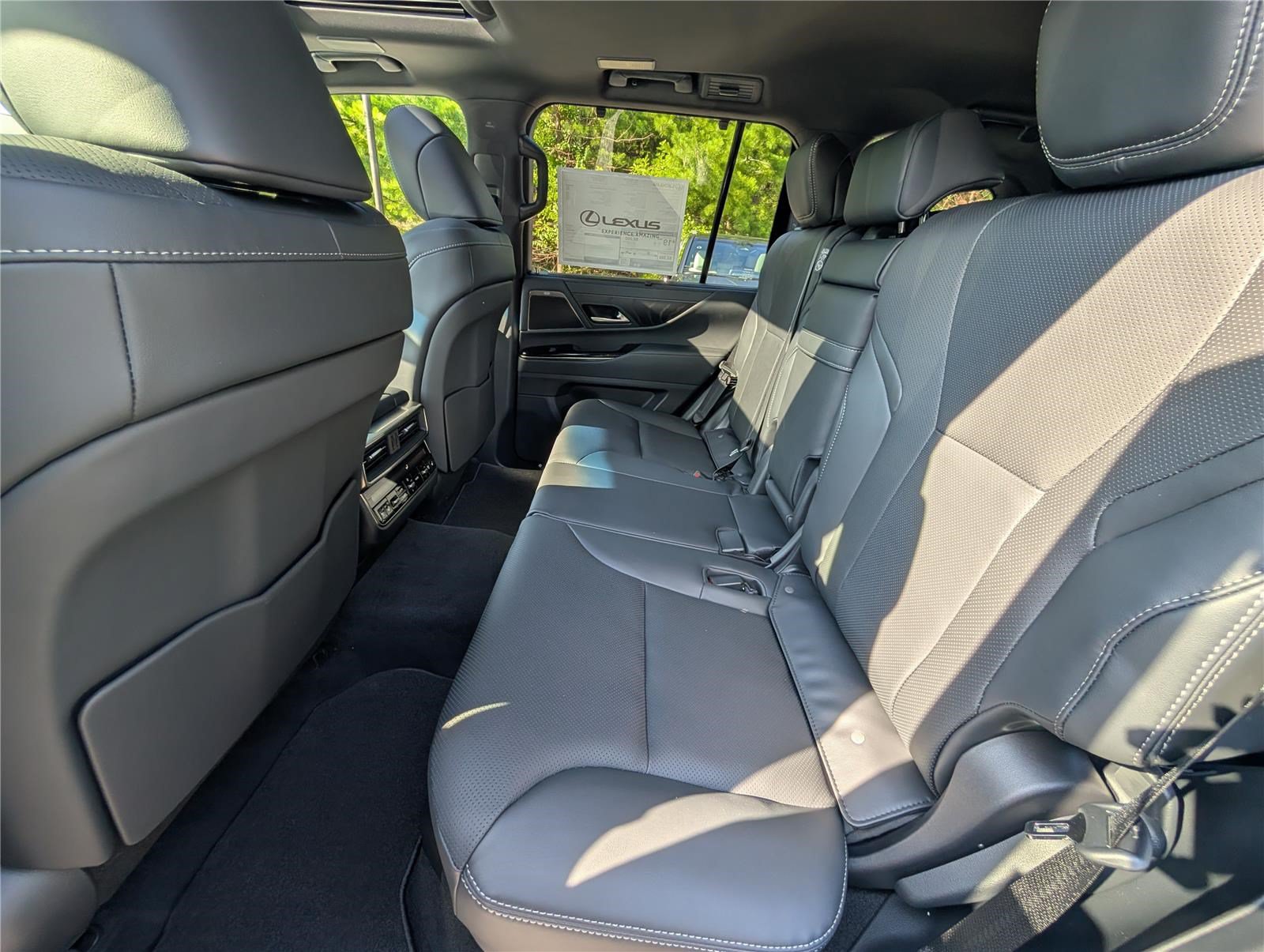 New 2026 Lexus LX 600 4WD w/ Luxury Package image 13