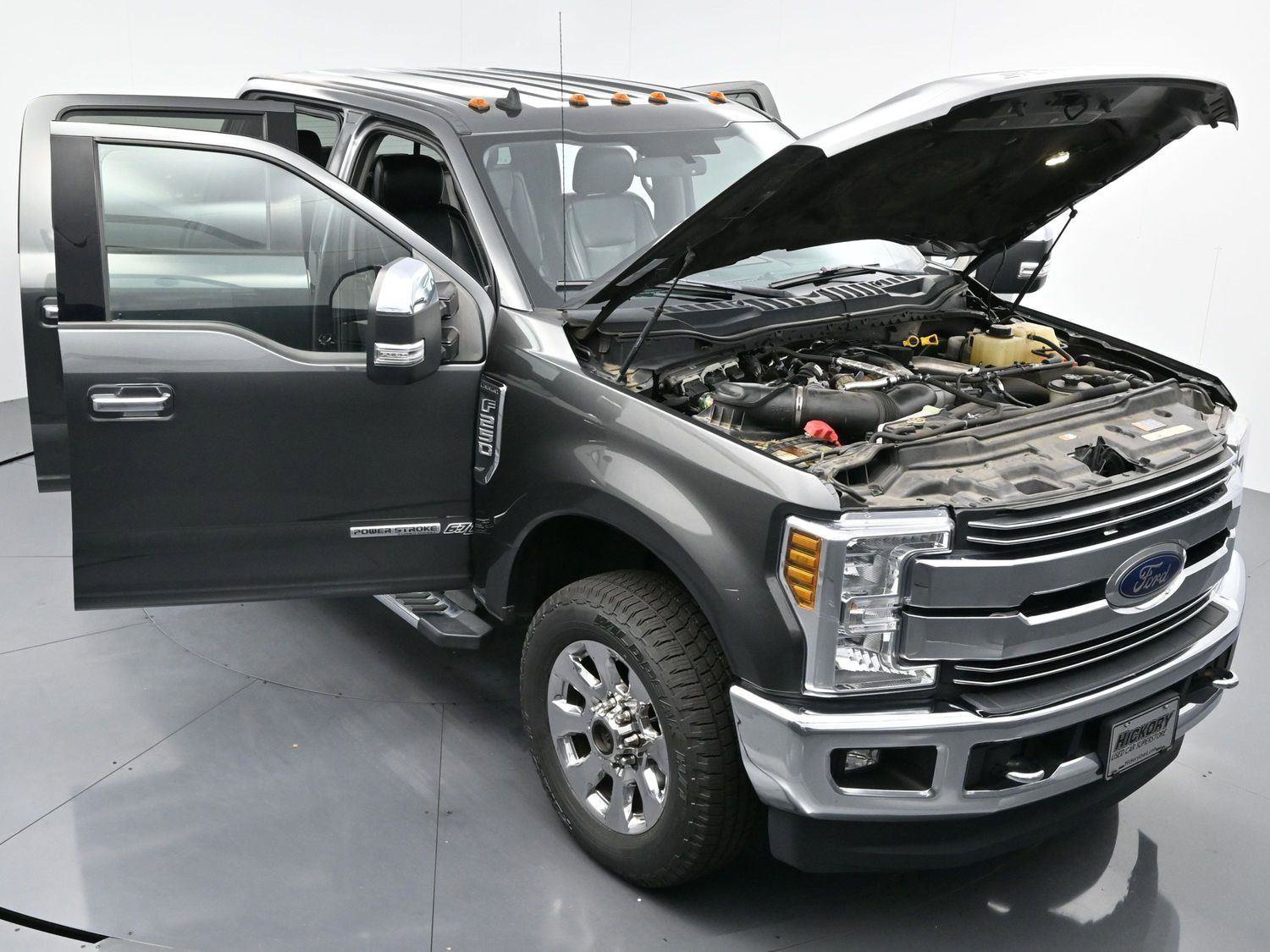 Used 2019 Ford F250 Lariat w/ Chrome Package image 45
