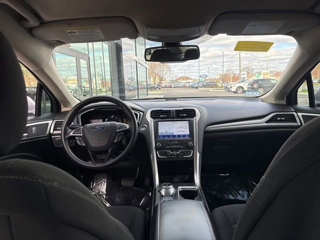 Used 2019 Ford Fusion SE AWD/4WD image 12
