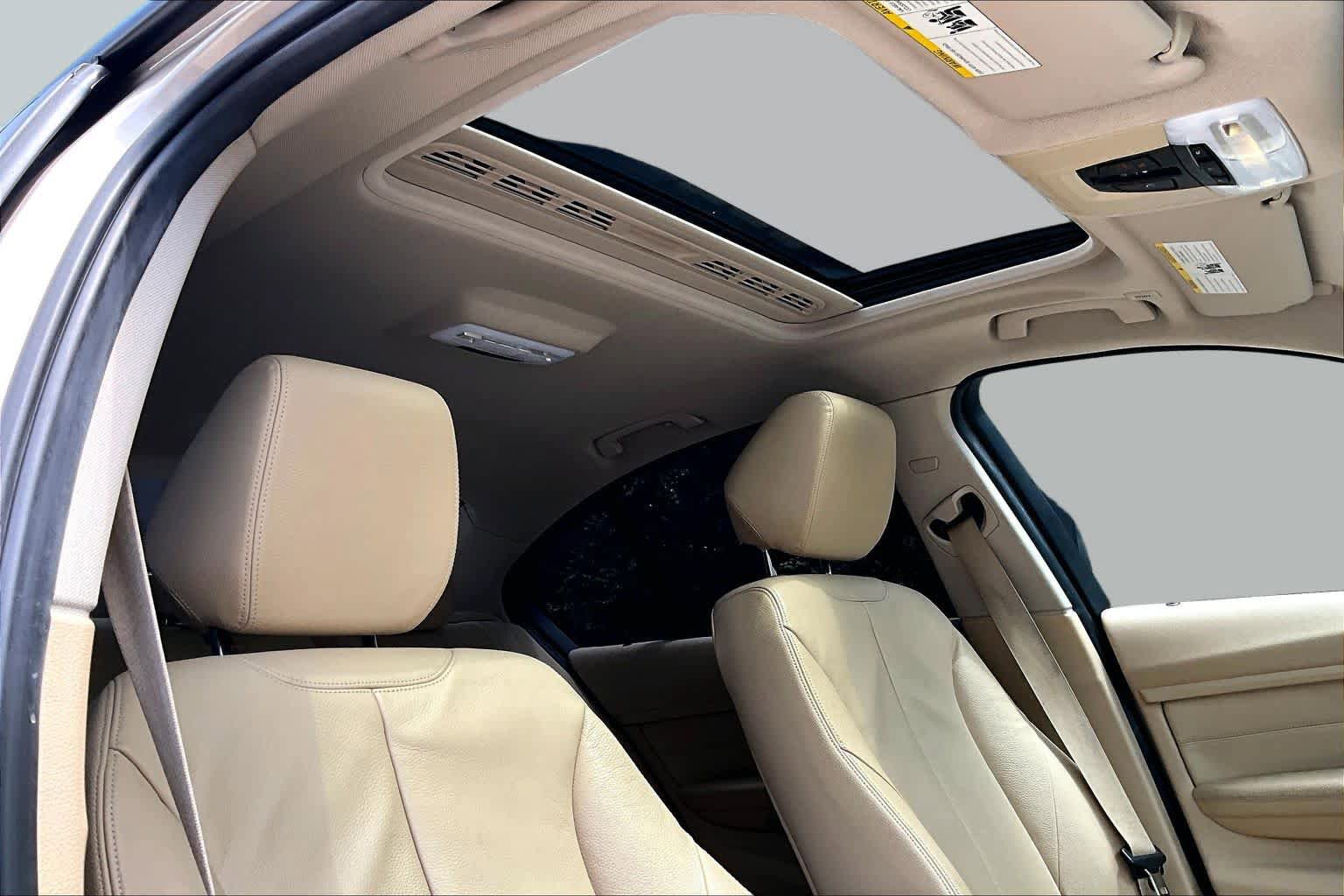 Used 2013 BMW 328i Sedan RWD image 14