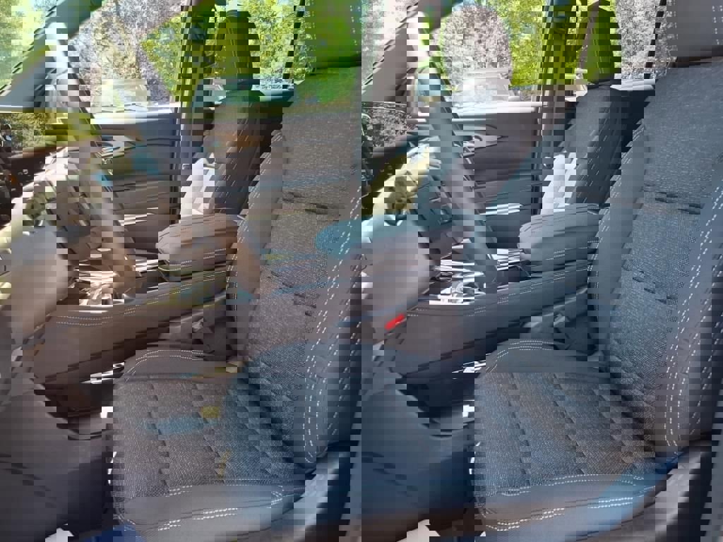 New 2025 Chevrolet Traverse LT image 13