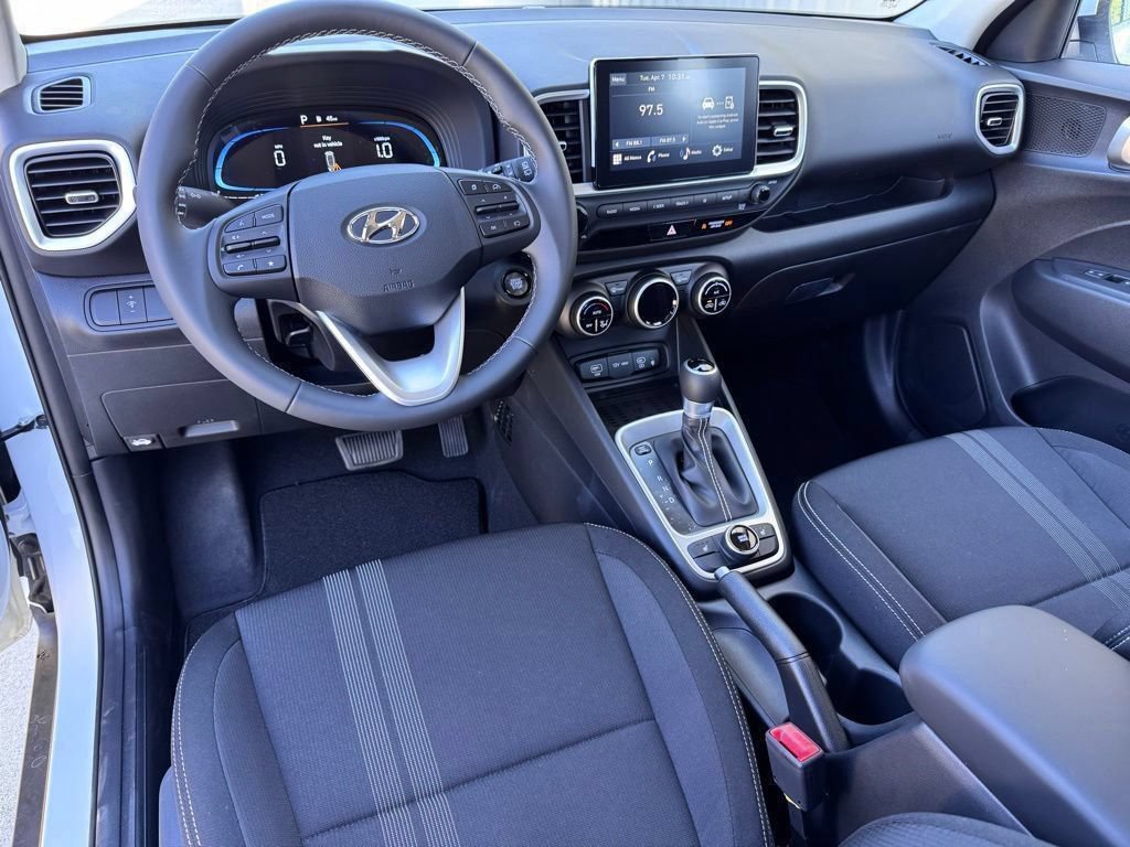 New 2026 Hyundai Venue SEL FWD image 2
