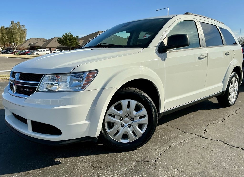 Used 2020 Dodge Journey SE image 3