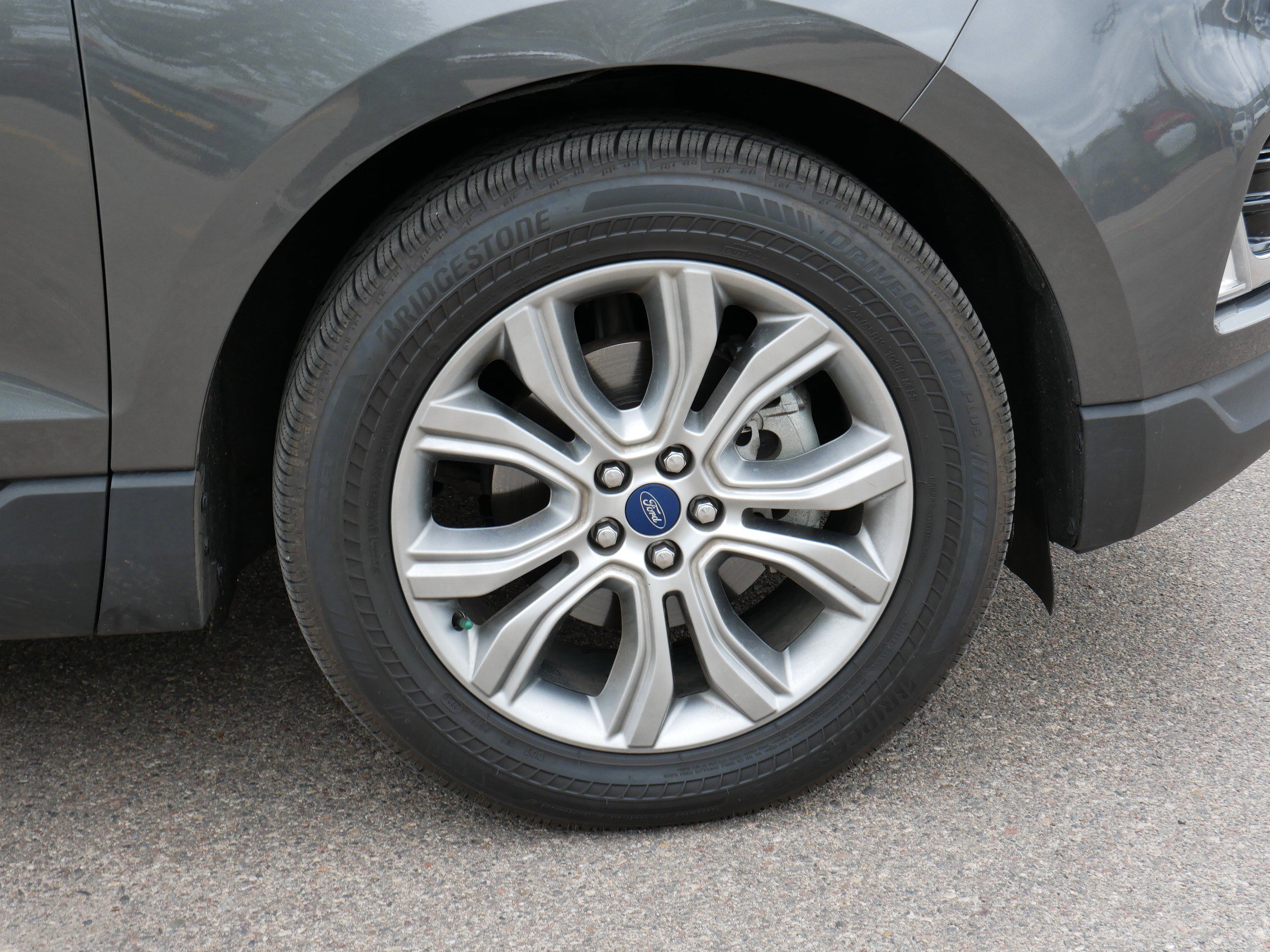 Used 2019 Ford Edge Titanium FWD image 15