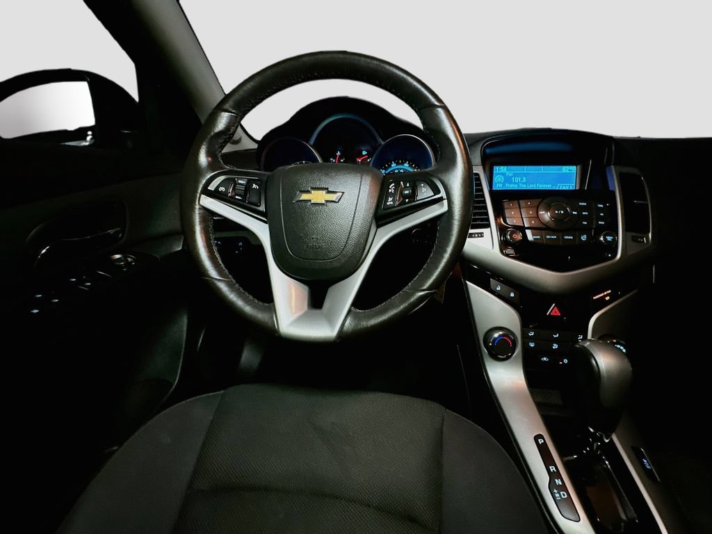 Used 2014 Chevrolet Cruze LT FWD image 30