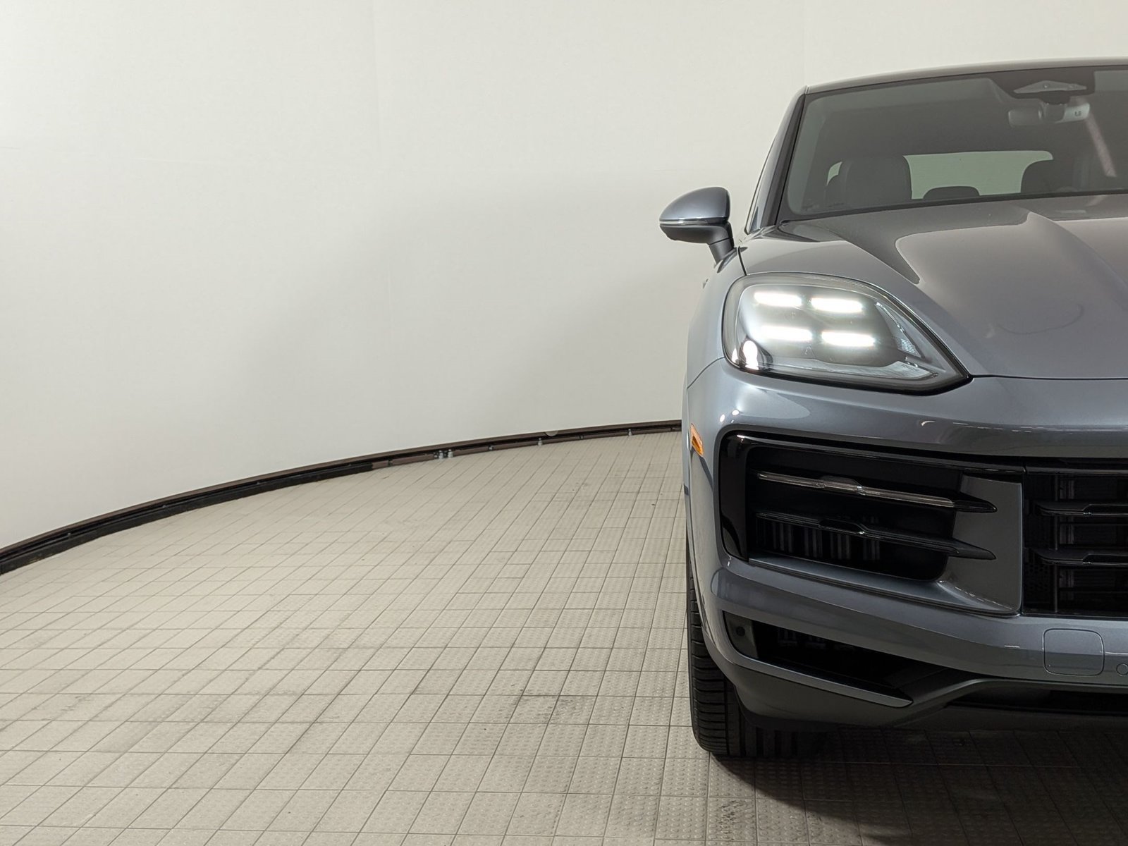 New 2026 Porsche Cayenne Coupe AWD/4WD image 11