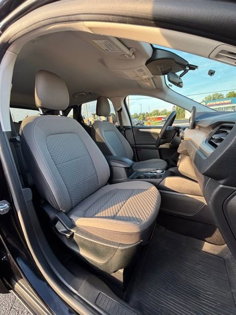 Used 2022 Ford Escape SE image 14