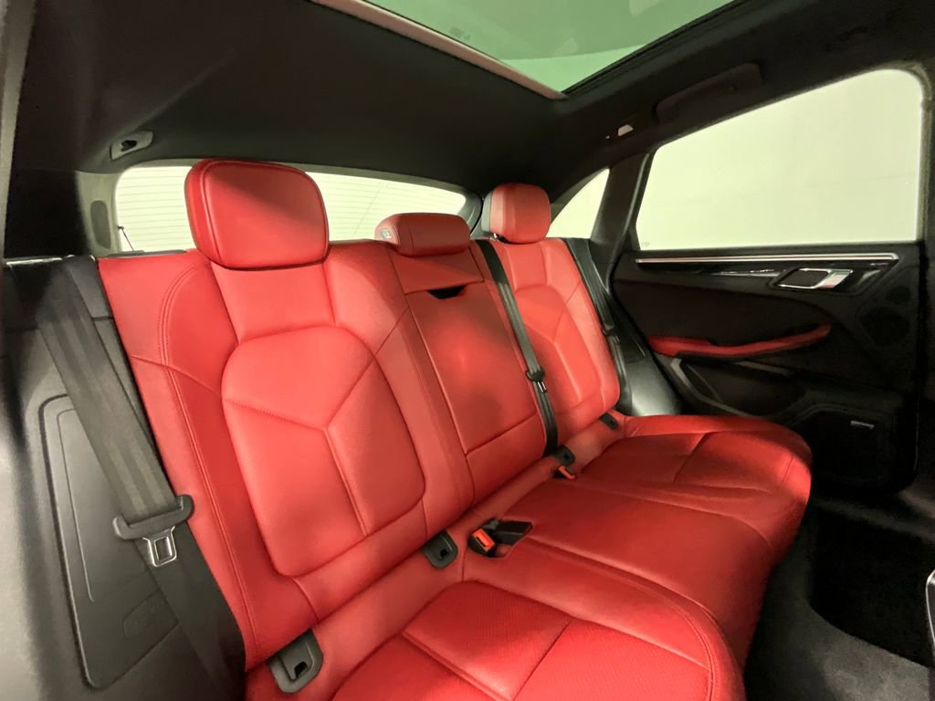Used 2017 Porsche Macan S image 22