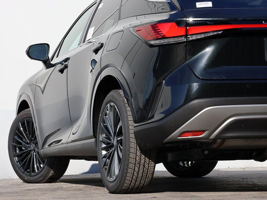 New 2026 Lexus RX 450h AWD image 8