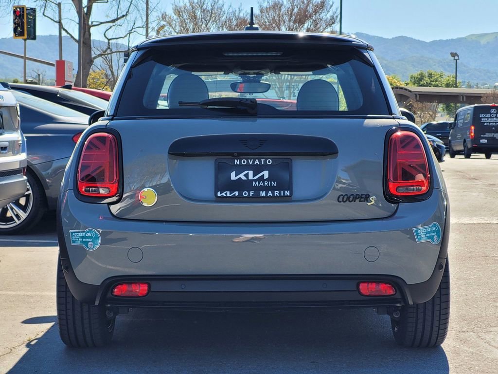 Used 2022 MINI Cooper SE image 7