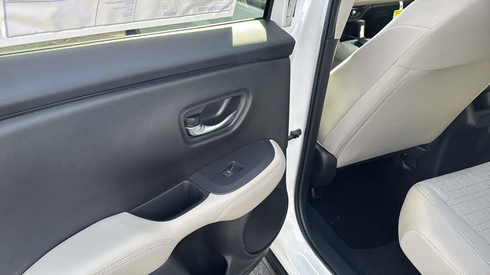 New 2026 Honda HR-V LX image 15