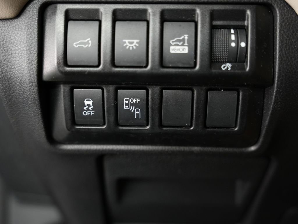 Used 2022 Subaru Ascent Limited image 54