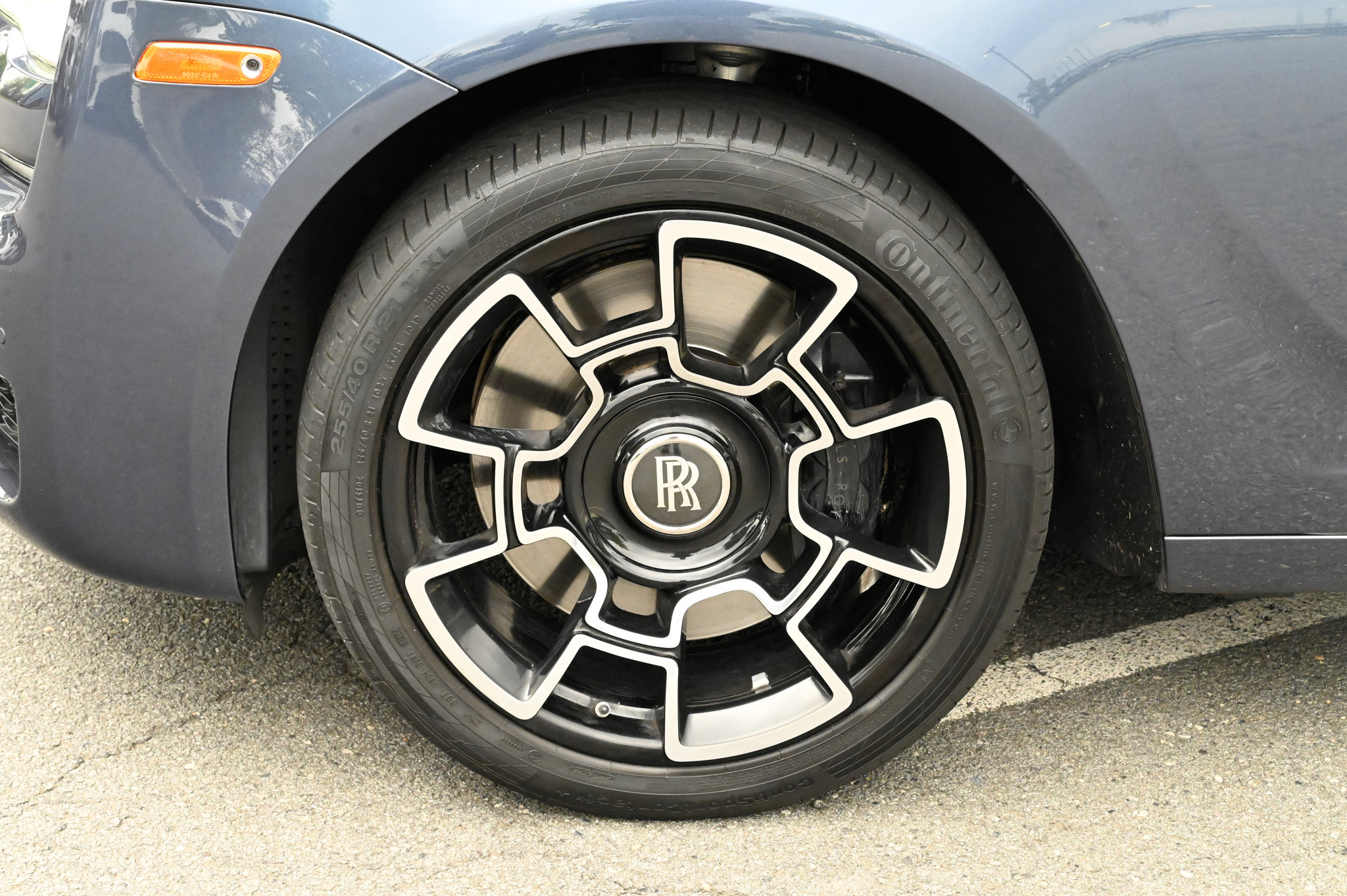 Used 2018 Rolls-Royce Ghost RWD image 9
